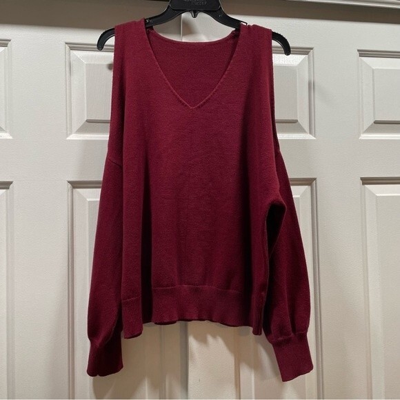Maroon Cold-Shoulder Sweater Size L - Picture 1 of 9